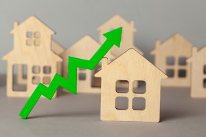 House price to earnings ratio at 7.8 in England